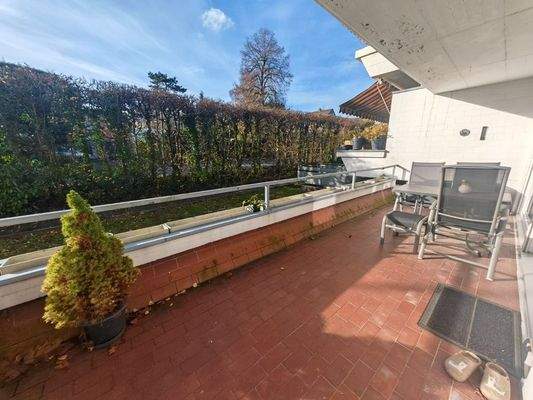 Balkon Straßenseite