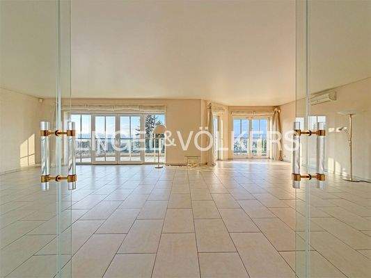 Offener Wohn-/Essbereich