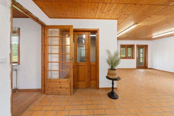 Gewerbeteil Werkstatt Ausstellungsraum