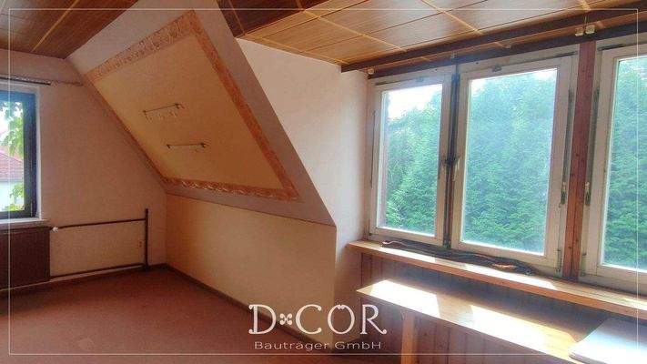 lichtdurchflutetes Schlafzimmer