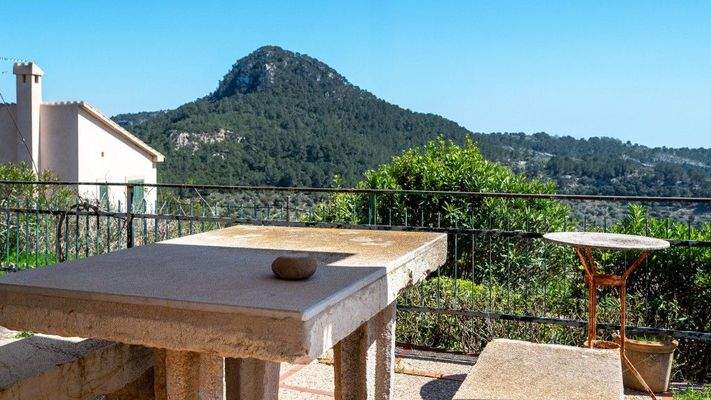 Grundstück mit Haus und Blick auf das Meer zu verkaufen in Galilea, Mallorca