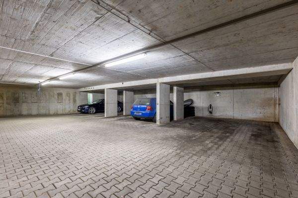 Tiefgaragenstellplatz