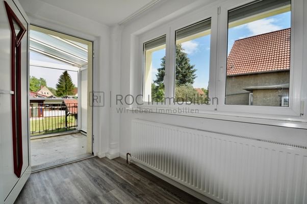 Eingang mit Zugang Balkon Hochparterre