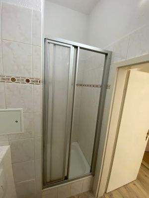 Bad 2 - Dusche und WC