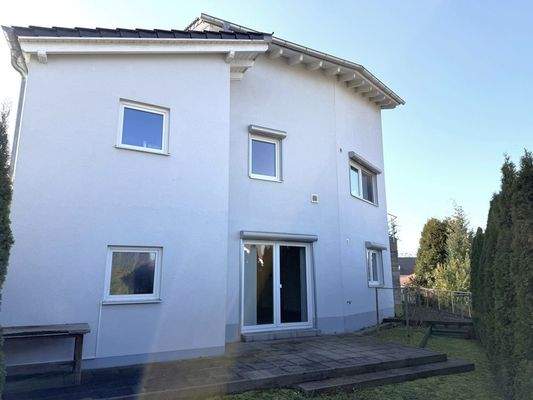 Terrasse u. Grünfläche ELW