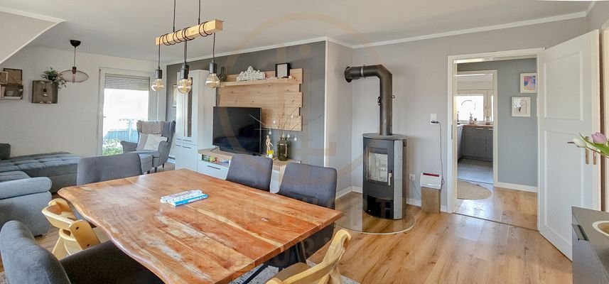 Maisonette-Feucht-Wohnzimmer-3