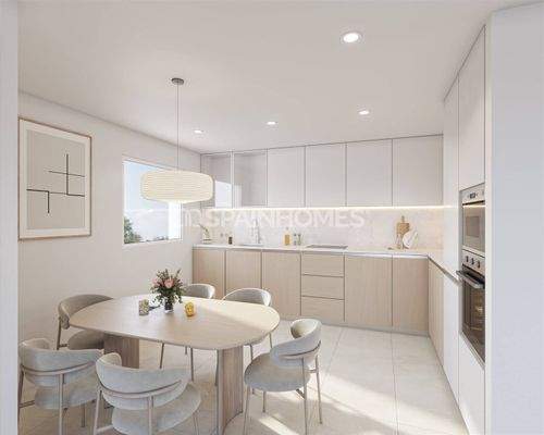 Homes with Private Pools and Gardens in Pilar de la Horadada