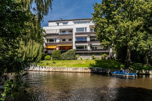 Rückseitiger Blick auf die Wohnung im 1. OG