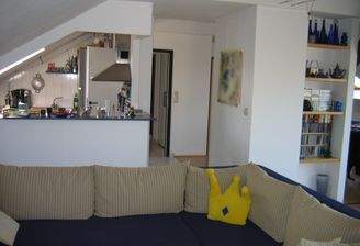 Wohnzimmer mit Küche