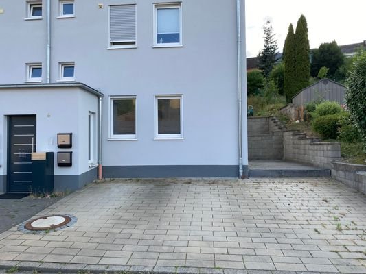 Wohnung im Parterre mit Terrasse