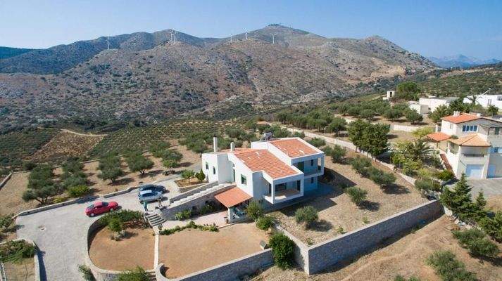 Kreta, Achlada: Luxusvilla im Gebiet Gazi zu verkaufen