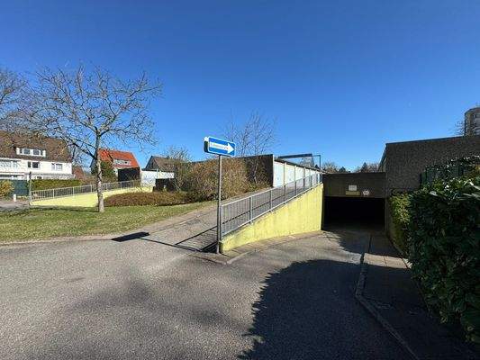 Einfahrt zum Garagenhof