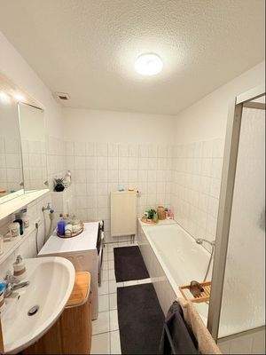 Wohnung im Dachgeschoss, Bad