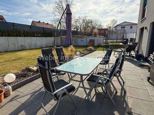 mit Ausgang zur Terrasse