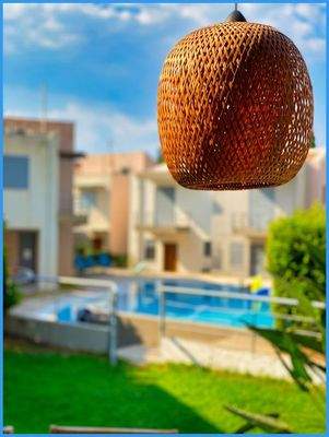 69c9d8fde94e4f8683503d958675af42-original