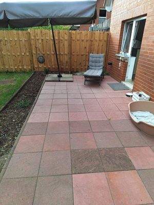 Nebengebäude Terrasse