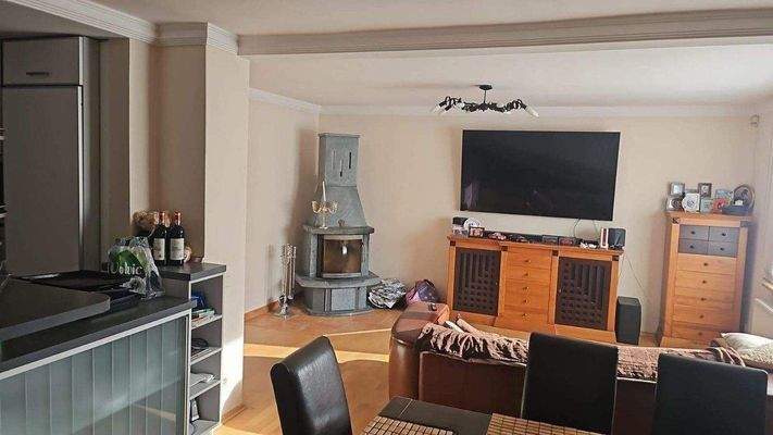 Wohnzimmer mit Kamin