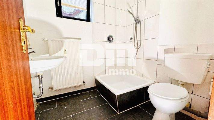 WE3 Souterrain Badezimmer / Dusche