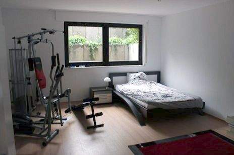11 Schlafzimmer UG.jpg