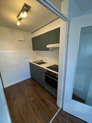 Kleine moderne Küche