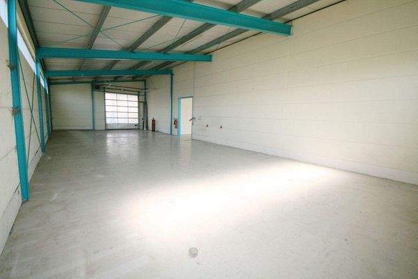 Anlieferungshalle #2.JPG