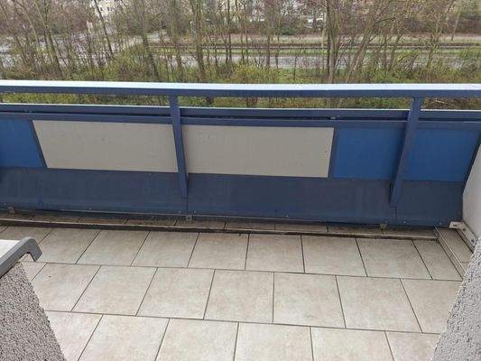 Balkon vom Wohnzimmer aus zu begehen