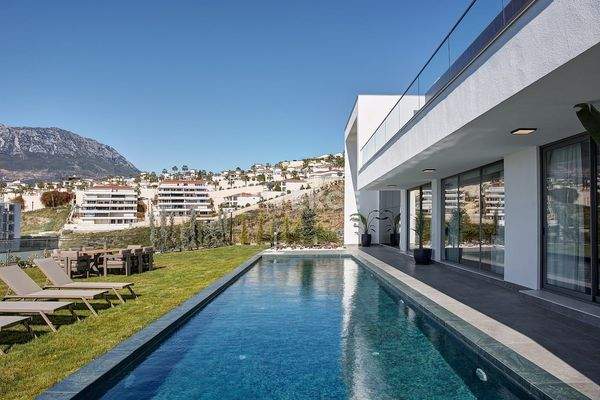 Villas with Private Pools Close to the Sea in Alanya Kargıcak