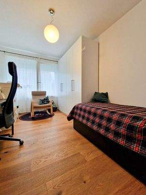 Zimmer3: Arbeit, Gäste, Kind