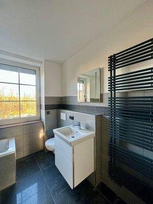 modernes Familienbad