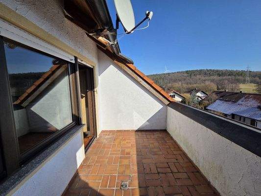 Großer, sonniger Balkon