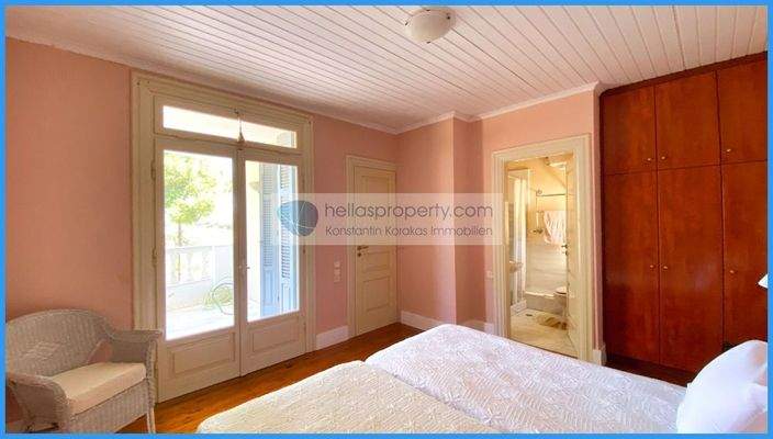 0e058315f570485a9ed5c90089f406a9-original