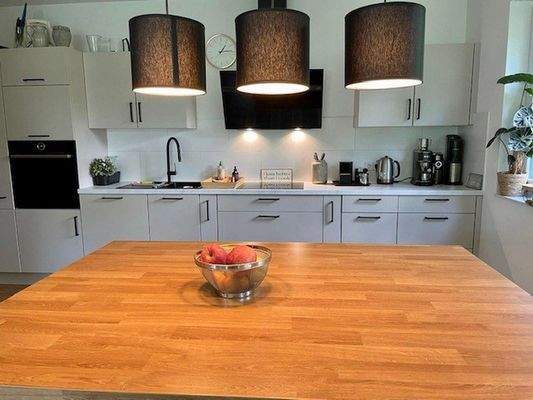 Esszimmer und Küche