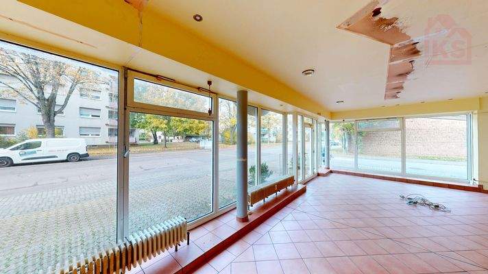 Ausstellungsraum (2)