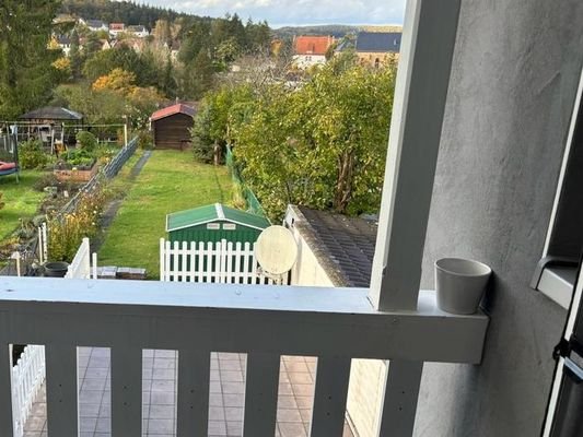 Balkon Blick Garten.jpeg