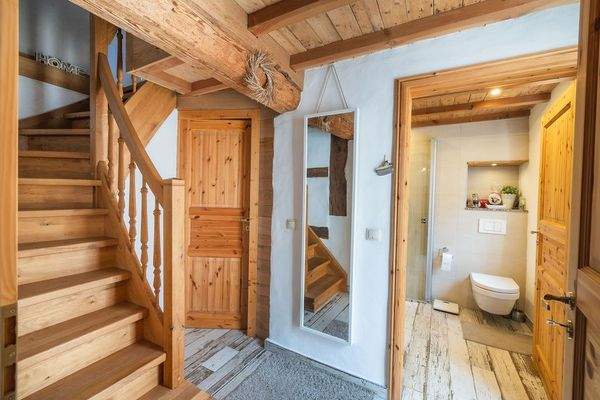 Treppe zu Obergeschoss