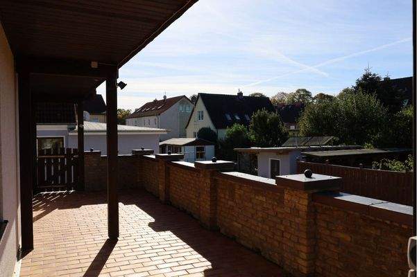 Die sonnige Terrasse mit Westausrichtung