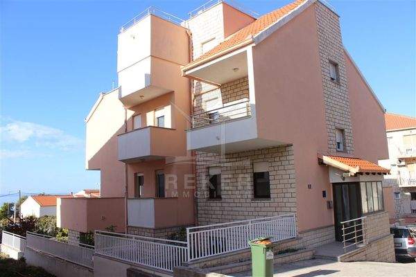 476 m² großes Grundstück