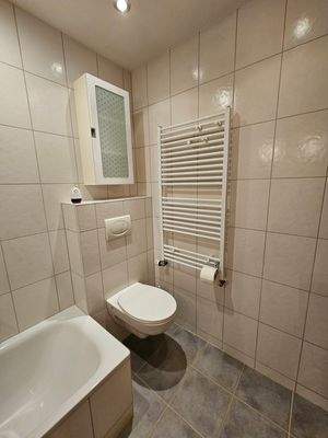 RAGF4008.JPG Bad E.G.