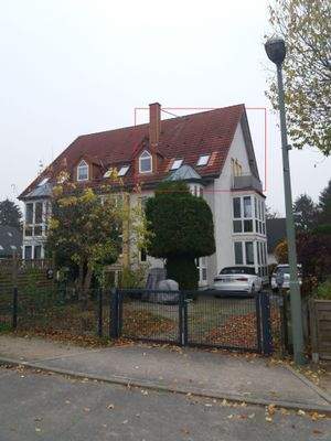 Aussen mit Südbalkon markiert.jpg