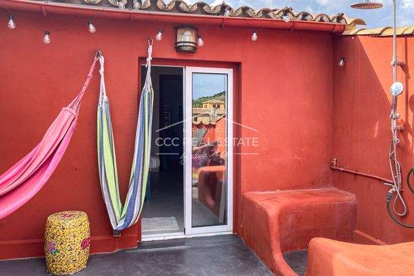 ...Außendusche und...