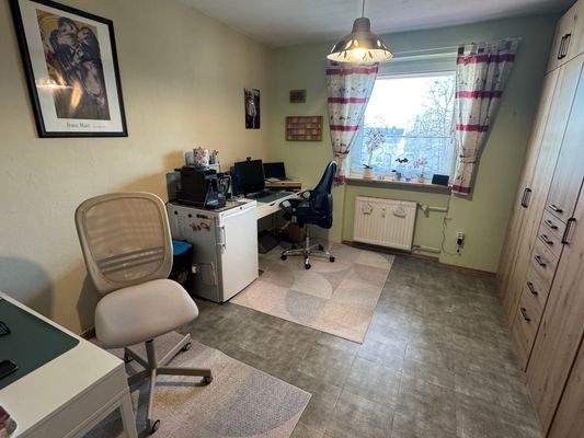 Büro / Kinderzimmer