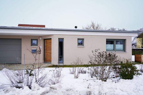 Vorderansicht des Hauses