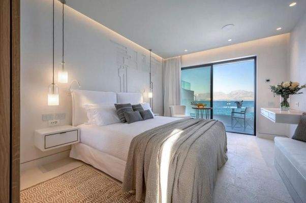 Kreta, Agios Nikolaos: Deluxe 5* Hotel mit Privatstrand zu verkaufen