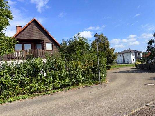 Grundstück Süden und Zufahrt