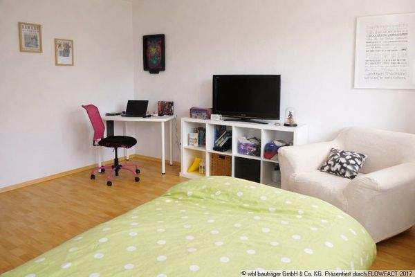 Großes Schlafzimmer im EG