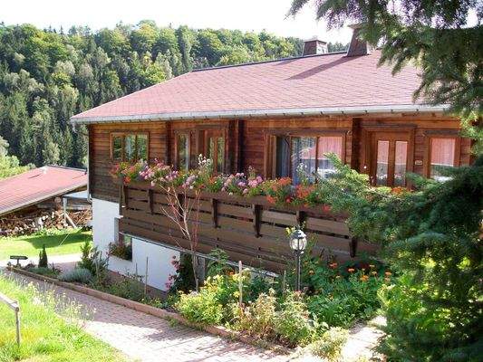 Wohnhaus mit Rezeption