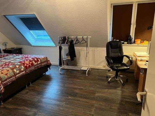 Schlafzimmer 1 Bild 1.jpeg