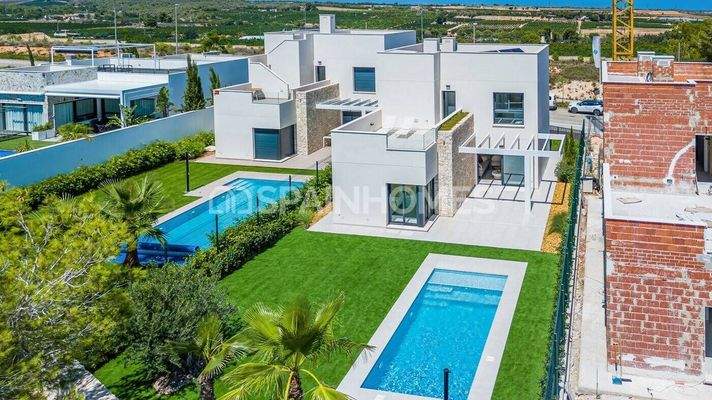 Stylish Detached Golf Villas in Pilar de la Horadada