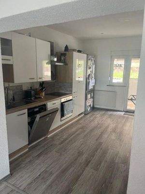 Küche mit Zugang auf die Terrasse