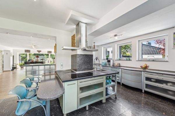 Moderne offene Küche